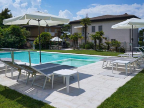 Apartment in a villa a few meters from Lake Garda
